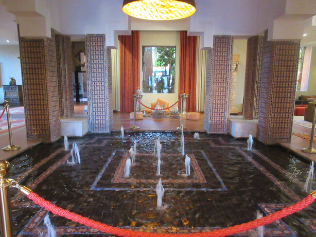 ロビーのここは入れなくなっていた。