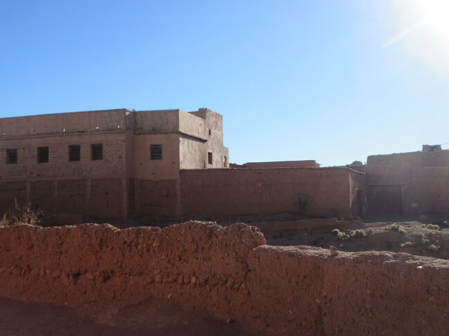 いよいよバスを降りて歩きます。