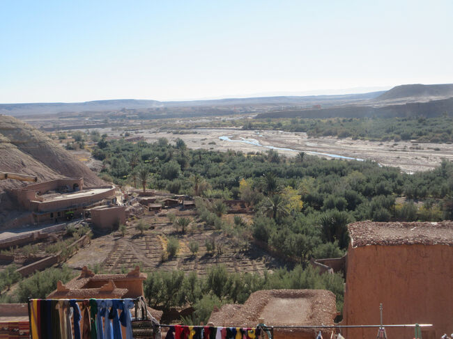 まだ中腹ですが、さっき渡った大きな川です。