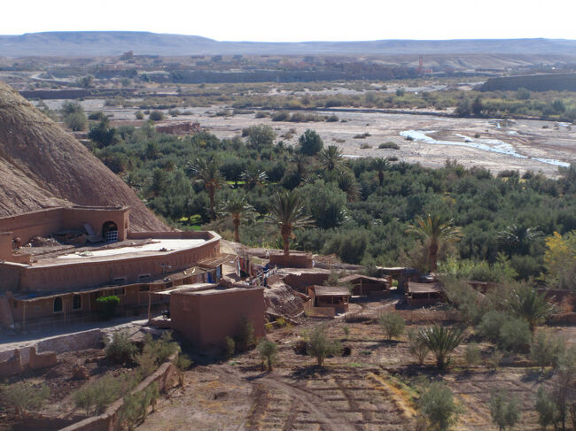 窓が全開で風が通って気持ちいいです。