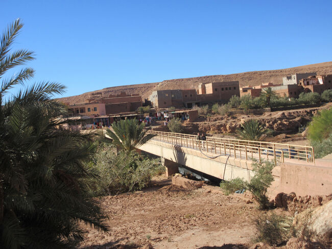 最初の橋をまた戻って。