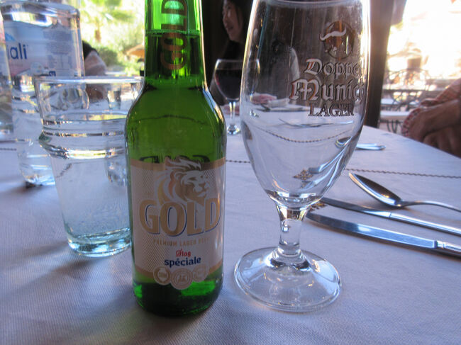 これは初めて飲むモロッコ産ビールです。