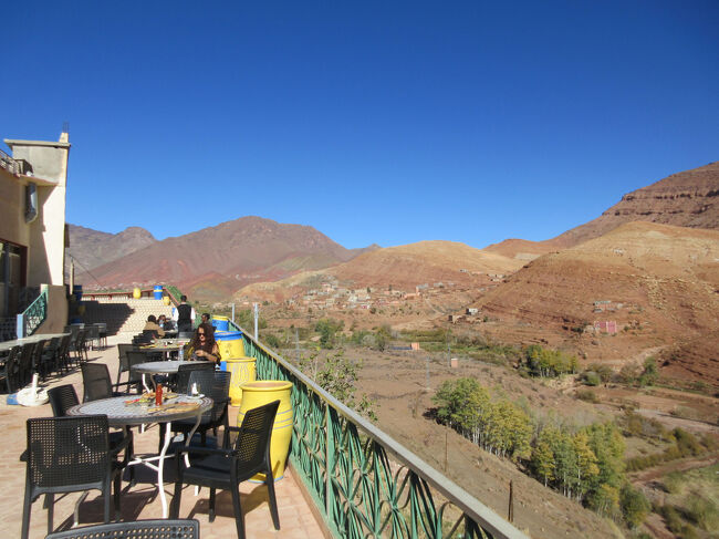 上にはレストランもありました。