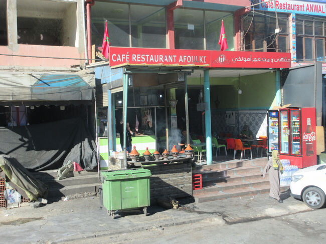 今晩泊まるマラケシュに近付きます。