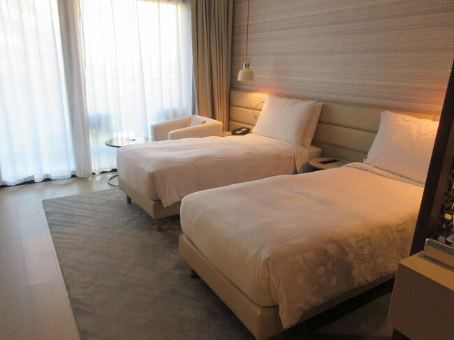 近代的なホテルに２連泊です。