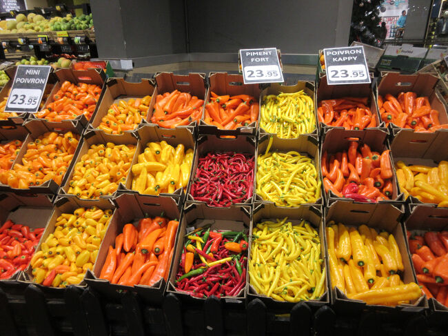 ここにもカルフールが入っています。