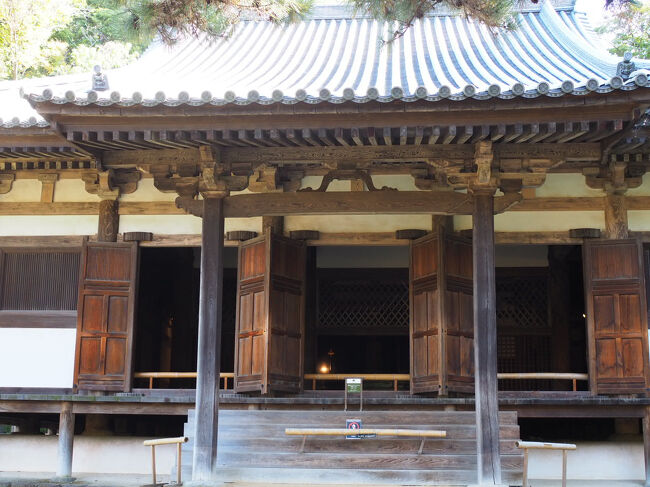 京都や鎌倉の建造物を移築・・・<br /><br />成金趣味と思わなくもない。<br />まあ、持たざる者のひがみではあるが。<br /><br />もっとも建造物の保存という点からは意味があることなのかもしれない。