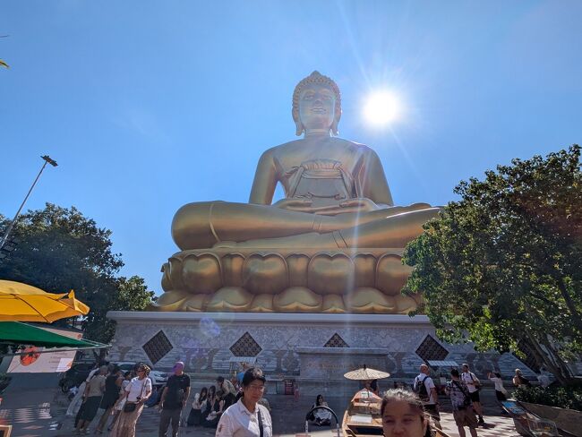 ワット パークナムの大仏像