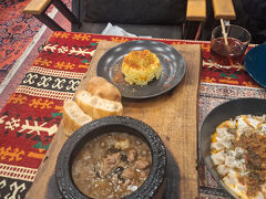 こりゃ美味い！
初日の壺焼きケバブも美味しかったけど、こちらはとても美味しかった。
味付けが日本人好み？って思って奥さんに聞いたけど、特に日本人を意識したわけじゃないし隠し味に醤油は入ってませんよって。

