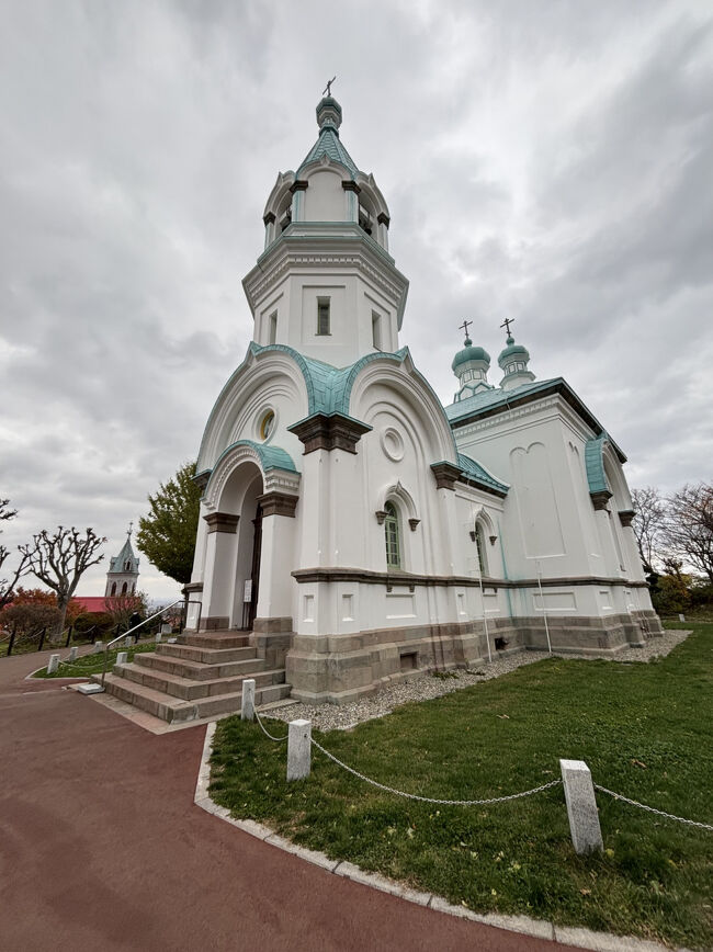 美しいロシア建築の教会です。<br />雪が降ってきました。