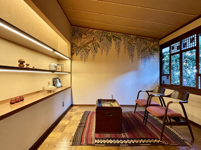 玄関棟の「待合」