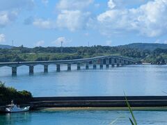 さて翌朝、奥武島、屋我地島を通って古宇利大橋を渡り、古宇利島へ！