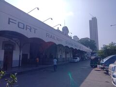 コロンボ中央駅である「コロンボフォート駅」。