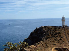 大瀬崎灯台　展望台に気づかず、とうとう灯台まで片道45分かけてあるいてしまった。