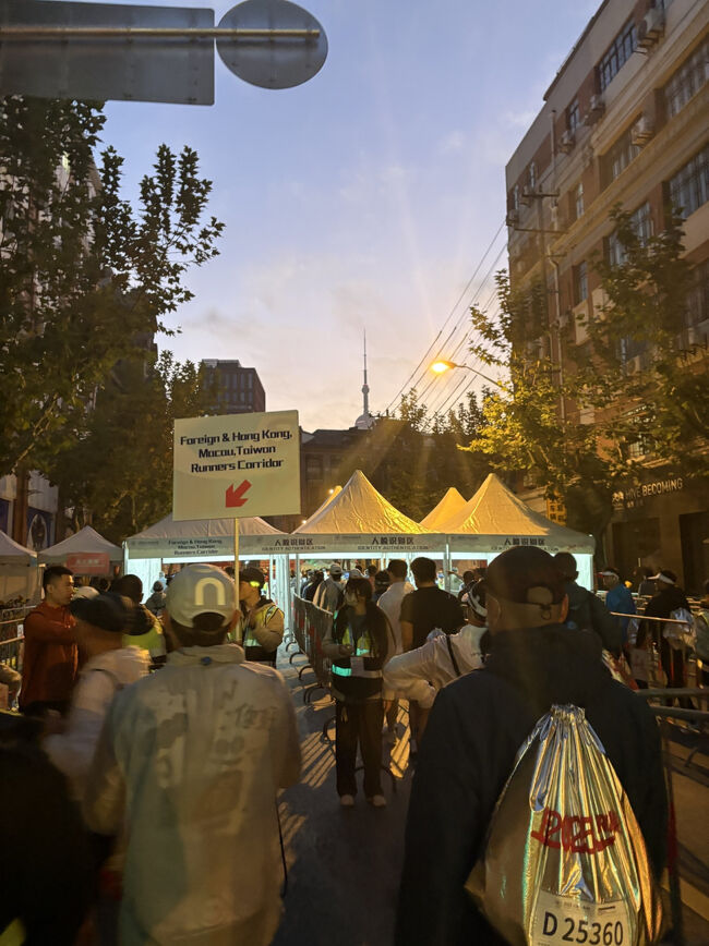 いよいよランナーのスタートエリアへ。<br />この先はランナーのみです。