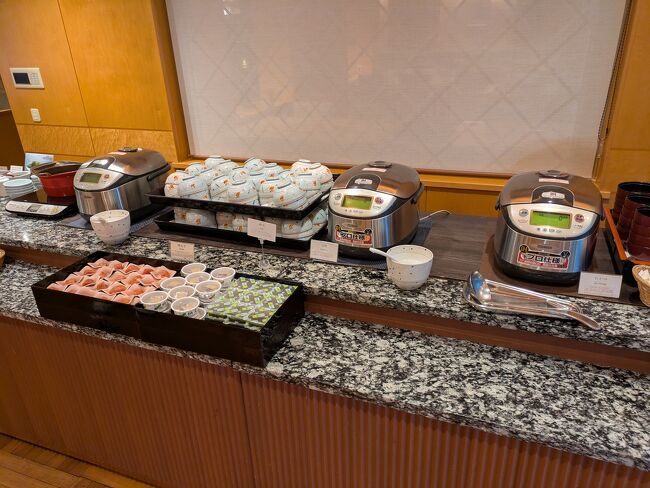 デザートコーナーから