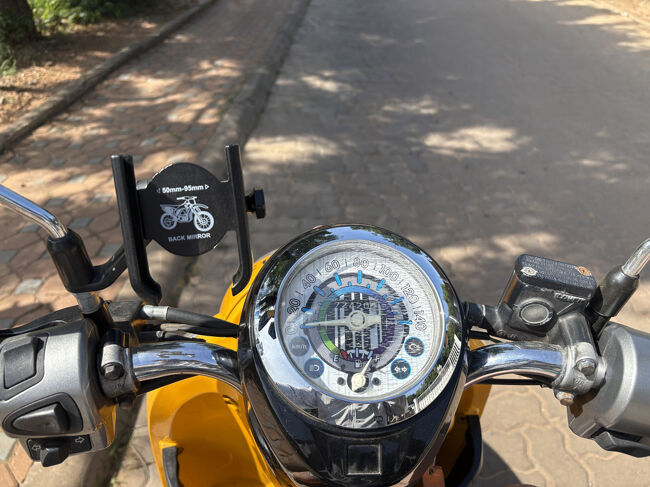 バイクはスマホホルダー付きです。