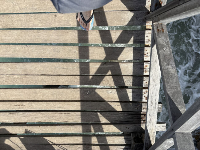 板に隙間があってちょっと怖い。