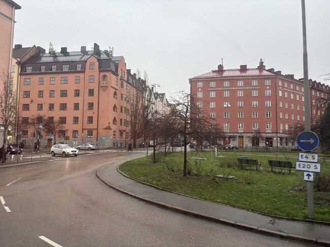 空港からはエアポートバスでストックホルム中央駅まで。中央駅付近の街が落ち着いていて素敵なレストランもあり、余裕があれば来てみたかったな。