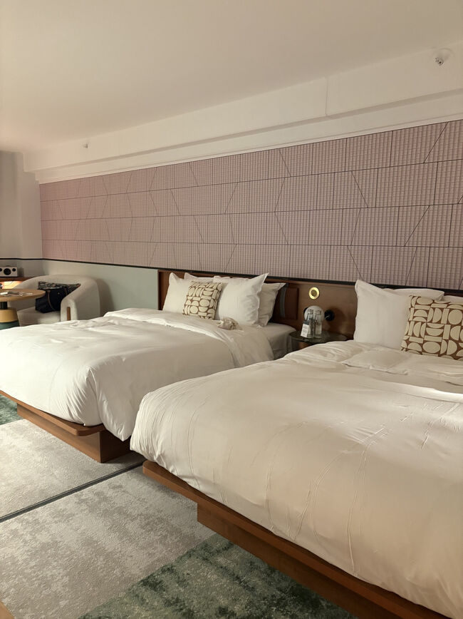 かなり広めで快適な部屋。インテリアがおしゃれで、さすがスウェーデン。