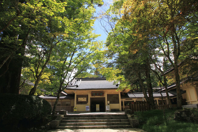 霊宝館<br />国宝21件、重要文化財148件、和歌山県指定文化財17件、重要美術品2件、合計188件、約2万8千点を収蔵するほか、未指定品になりますと約10万点を数える収蔵量を誇っています。<br />今回も入館しませんでした。<br />一回入館したきりですが、素晴らしい見ごたえのある収蔵品でした。<br /><br />秋には素晴らしい紅葉を見ることができます。<br />