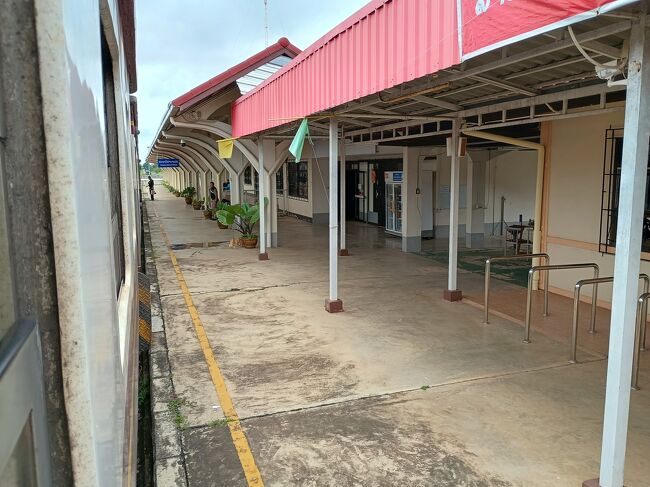 ターナレーン駅に停車。ビエンチャンカムサワート延伸前はラオス側はターナレーンまででした。今は乗り降り出来るかは不明。
