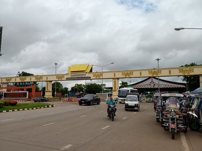 ノンカーイのイミグレーション