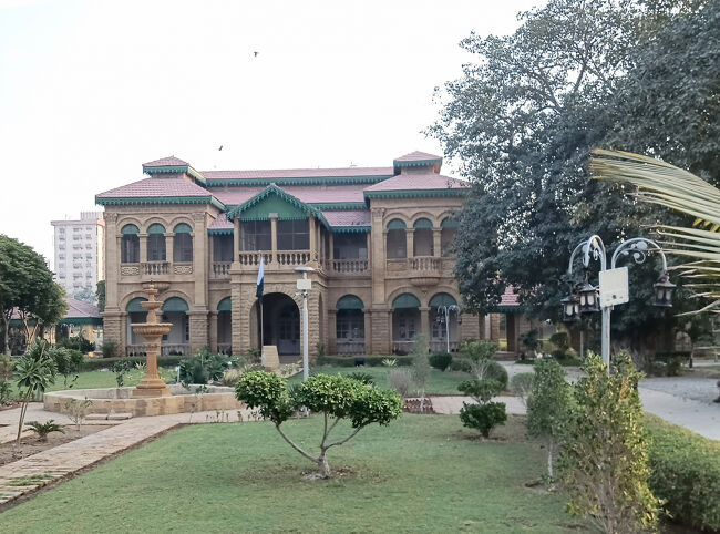 11月22日　朝食後、ホテル周辺を散策します。<br />こちらはホテル隣りに建つ「カイデ・アダム・ハウス博物館」。開館前のためフェンス越しに歴史的建物を撮影しました。