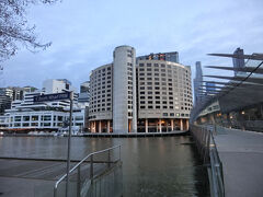 クラウンプラザメルボルンに到着