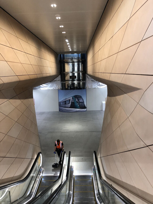 新しい中央地下連絡通路も､､､､､<br /><br />開業するシドニーメトロ乗り入れに向けて急ピッチで工事が進んでます。