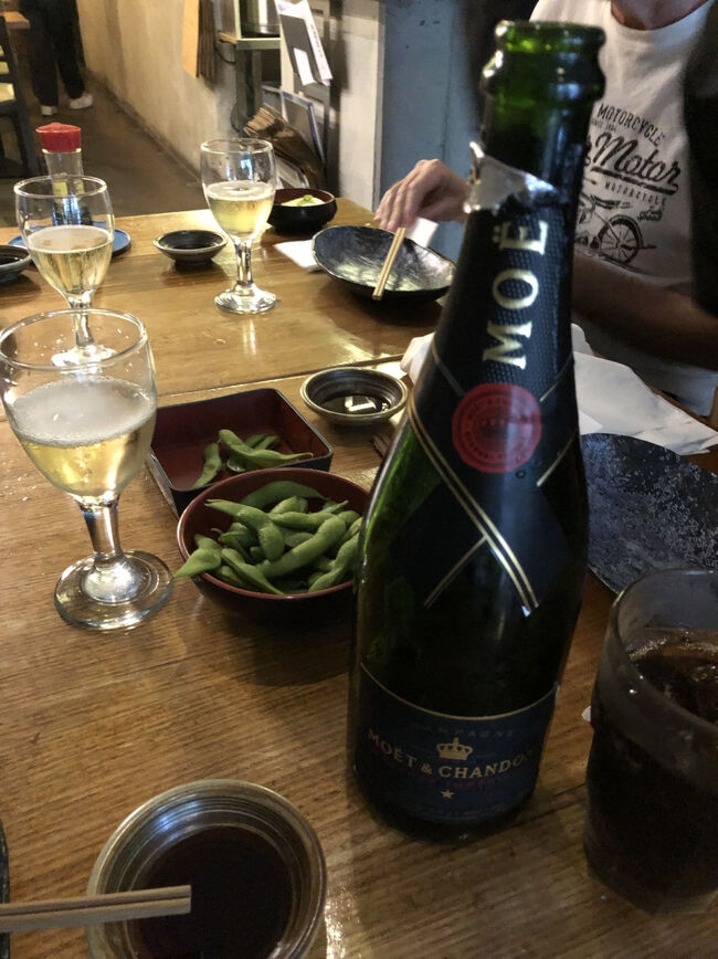 枝豆で～す。 先ずは乾杯～｢ハッピー マルディグラ！！！！！｣