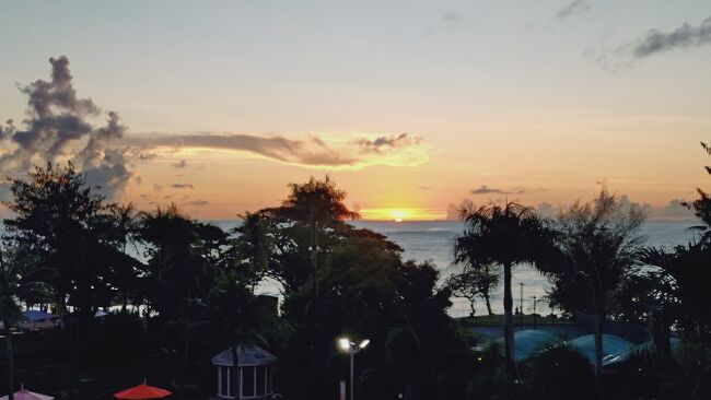 サンセットも部屋から楽しみました。