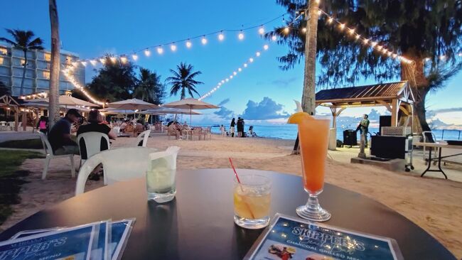 そう言えばワンドリンク無料でした、という事で頂きます。<br />夕食はもうここで良いかな？