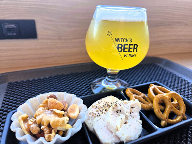 おつまみと一緒にヴァイツェンを美味しくいただきました。