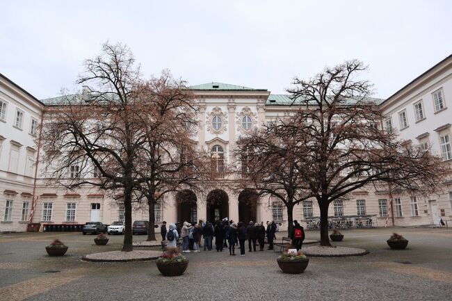 ミラベル庭園へ