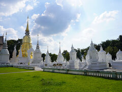 ワット スアン ドーク