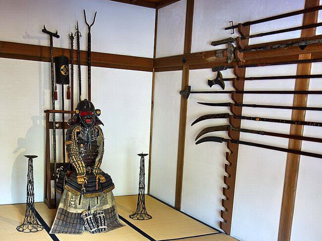 玄関番が常時２～３名詰めていた「槍の間」・・・緊急事態に備えていた部屋です。