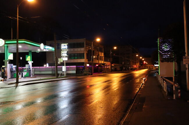 おはようございます2日目の朝です<br />７時頃でも真っ暗です