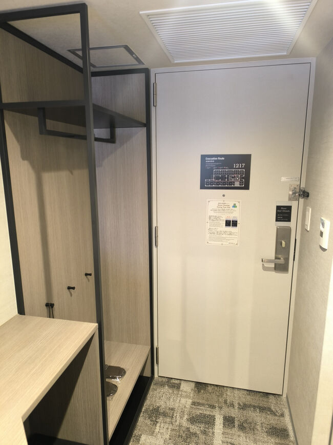 2年前にリニューアルしているので、お部屋は新しいです<br />入口入ってすぐクローゼット