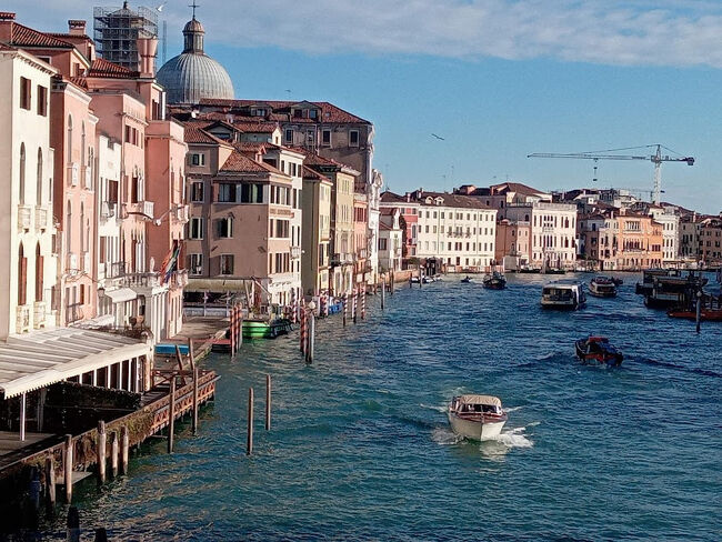 2025.01.10(金)　ヴェネツィアを立つ日、やっと晴れた！<br />４日間ずっと曇り空。最後に青空のカナルグランデが見れて良かった！