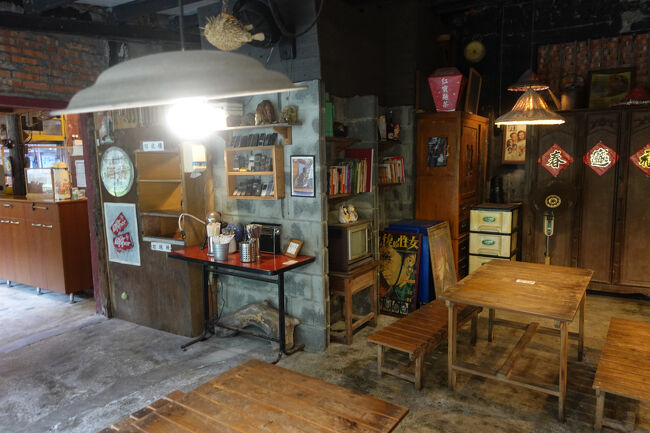 戻ってみる。お箸でも用意して来るかな。