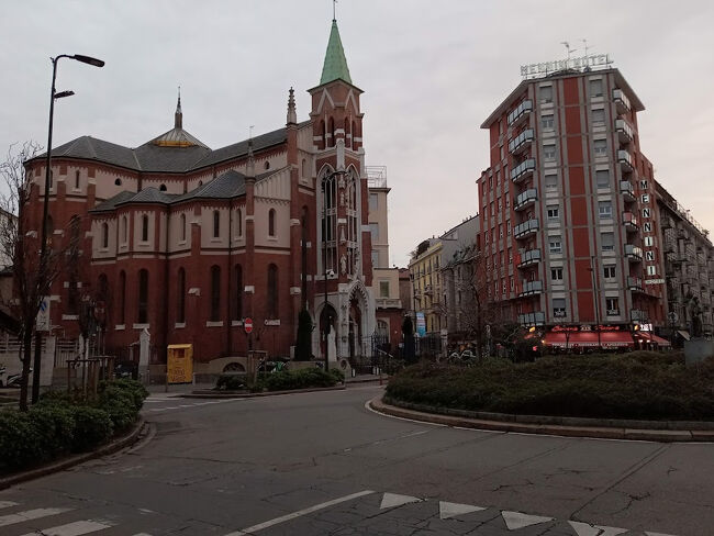 ちょっと近場を歩いてみよう。