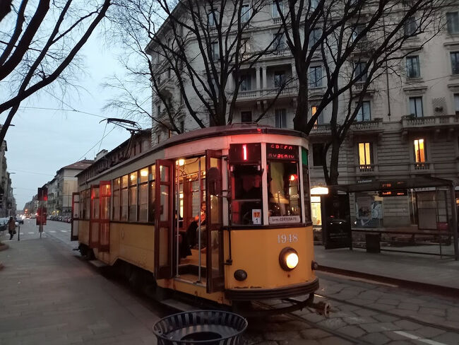 電光の色が違うのね～。