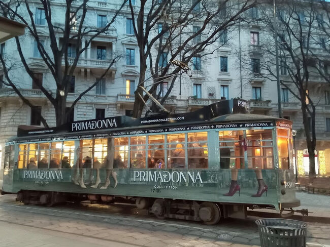 こちらの市電はとってもお洒落！