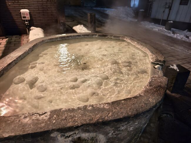 外にある手湯？<br />的なのも風情あって素敵。