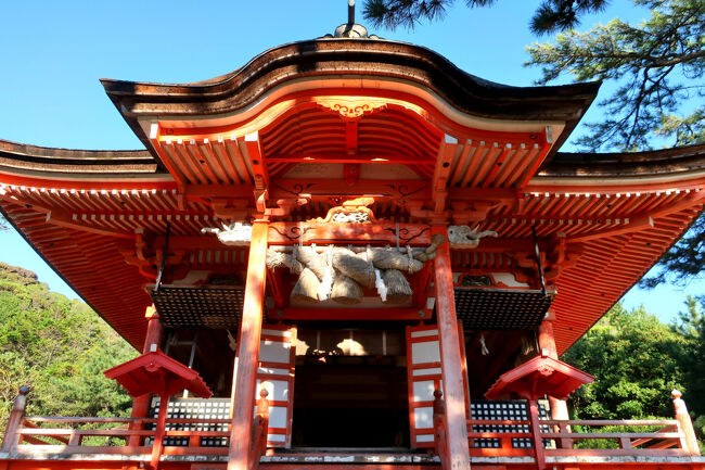 　少し高台にある神の宮（かみのみや）。本殿に祭られるアマテラスの弟であるスサノオを祭る。