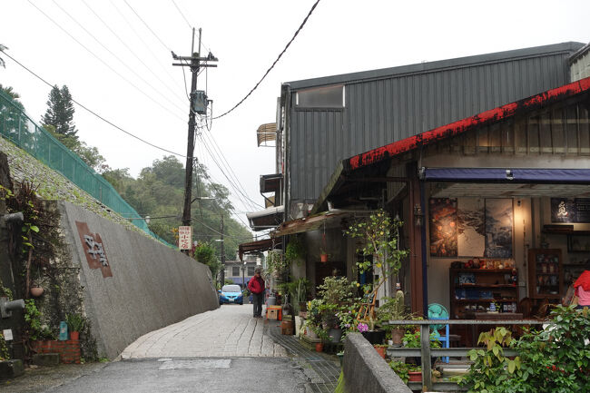 んでも、火車站はまだ先みたい。