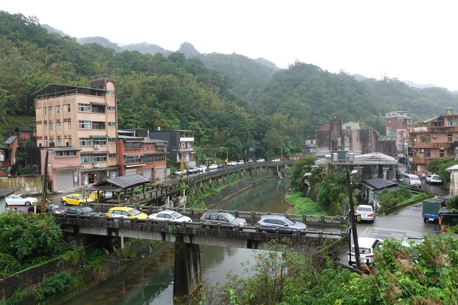 駅舎出て下見て…この先は汽車に限りますな。んで、何処出発？