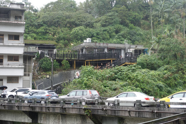 さて…とりあえず、コンビニ行くかな？煙草切れそうかも。