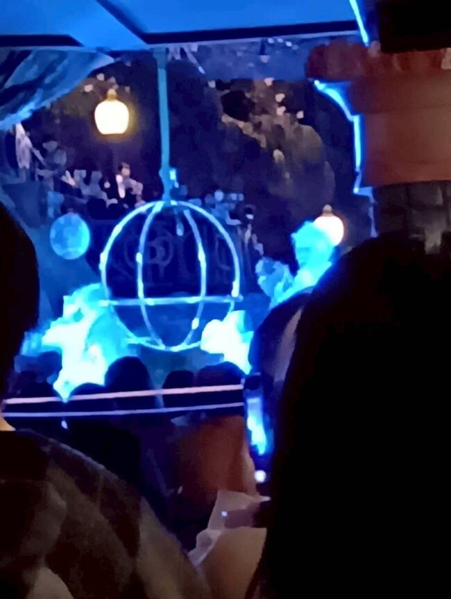 見るつもりなかったけど、座れたので、新パレ見る事に